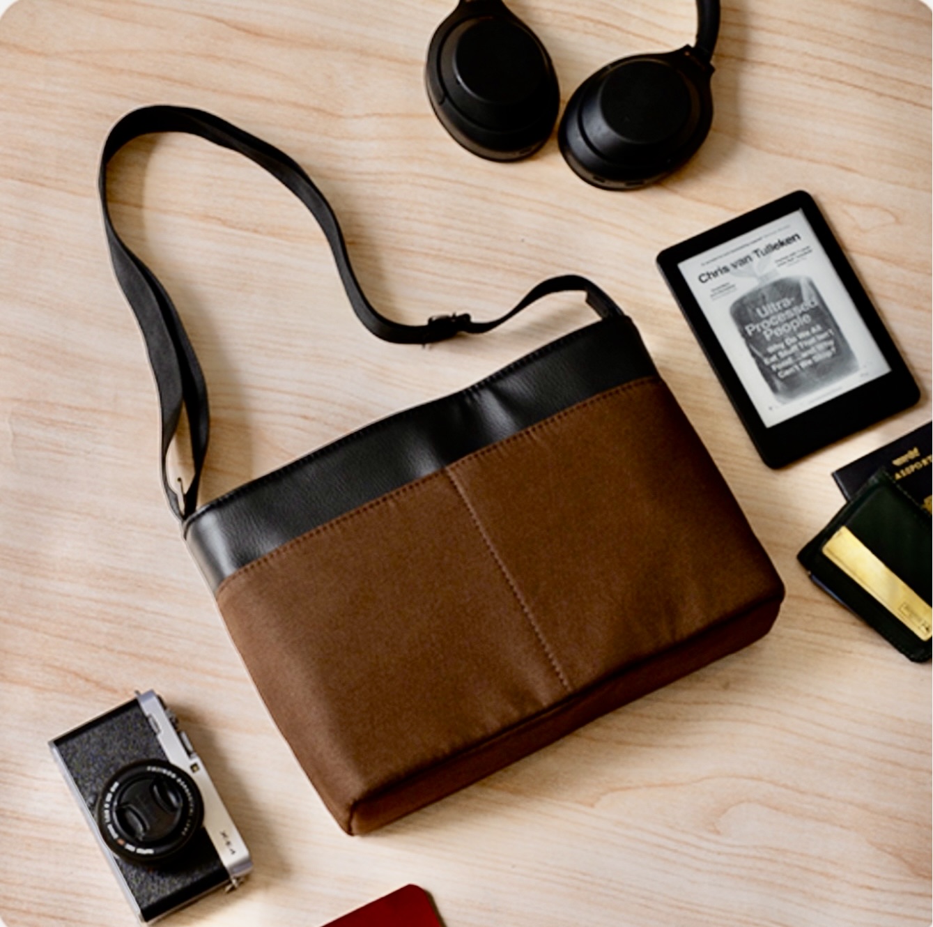 Alistair Messenger Bag